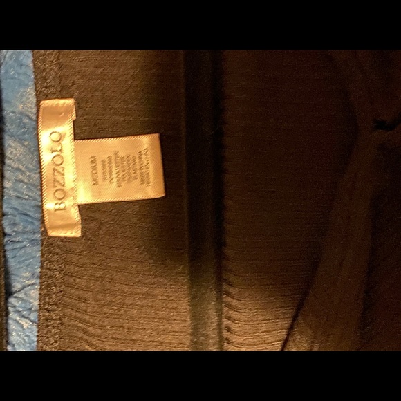 Medium black long sleeve crop top - Picture 2 of 2